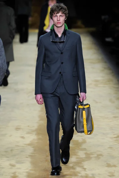 Look 36
